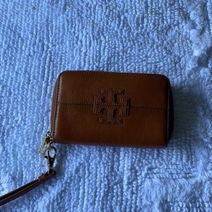 Tory Burch wallet/wristlet and card holder